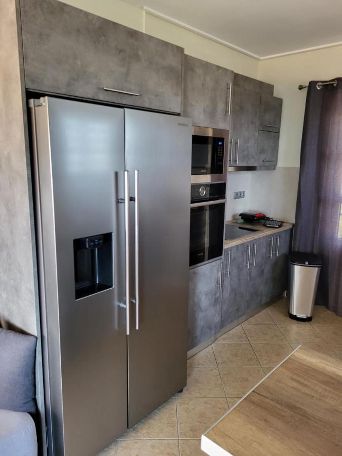 "Stergiou Luxury Apartment 2Nd Floor" Με Κοινη Πισινα Saronida Exterior foto